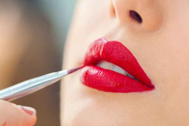 O PERIGO DAS SUAS MAQUIAGENS, PRODUTOS DE BELEZA E 